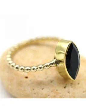 Bague dorée fine pierre noire