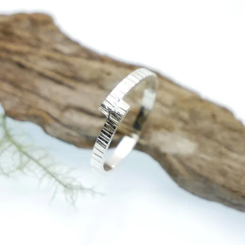 Bague striée en argent 925 minimaliste et légère