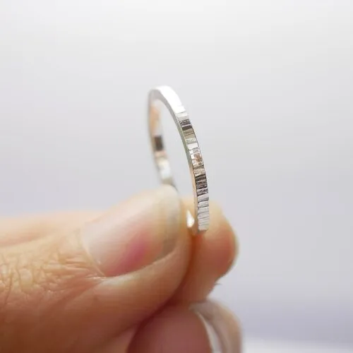 Bague striée fine argent 925 minimaliste et léger unisexe