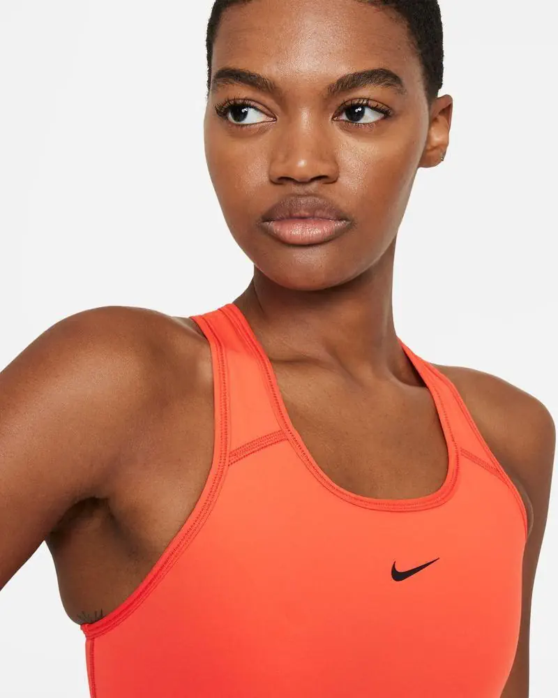 Brassière Nike Swoosh pour femme