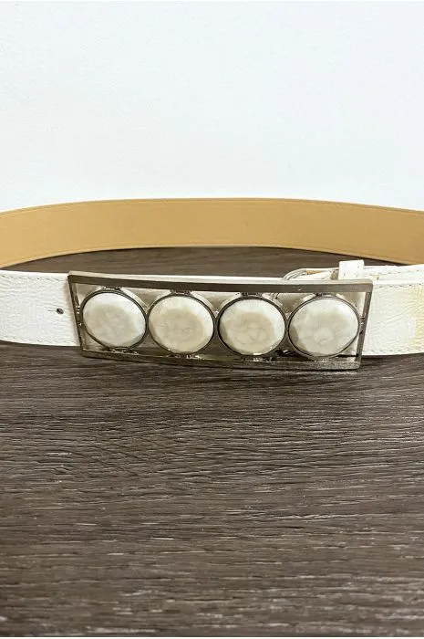 Ceinture beige avec 4 pierres beige à la boucle