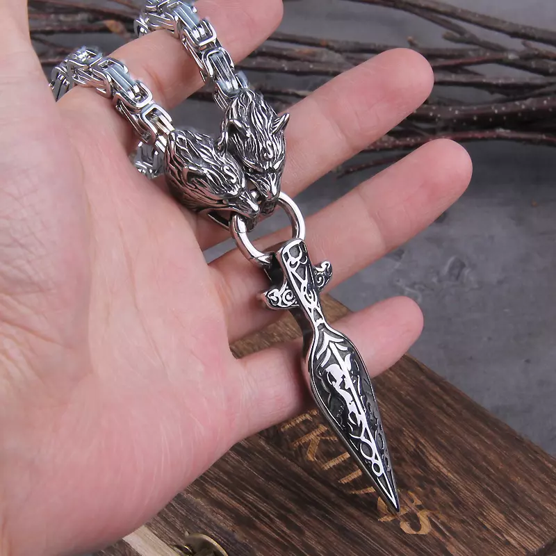 Collier Viking - Lance et Têtes de Loups