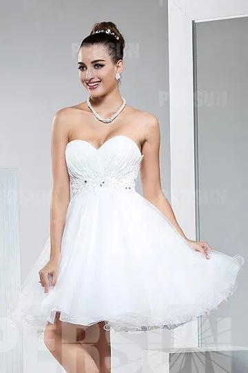 Mini robe blanche pour soirée empire bustier cœur