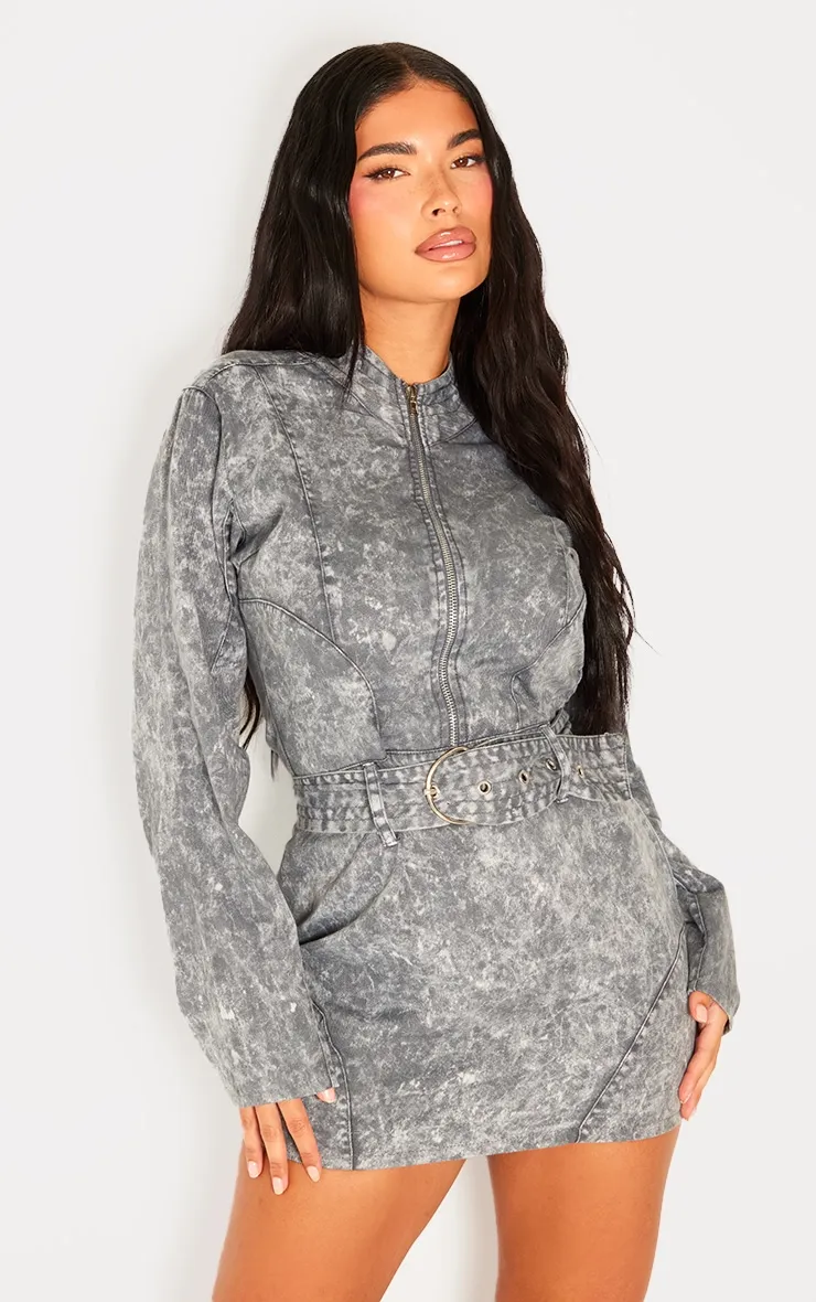 Petite Mini robe gris délavé ajustée à détail ceinture