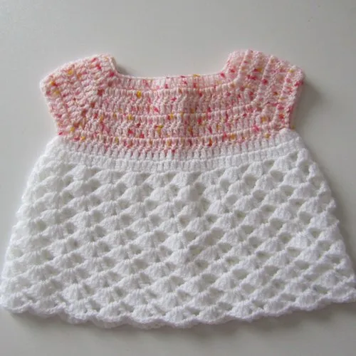 Robe au crochet pour bébé 3/6 mois