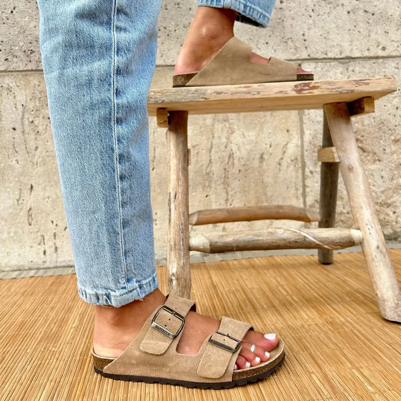 SANDALES STYLE "BIRKENSTOCK" TAUPE - littlecasba.com